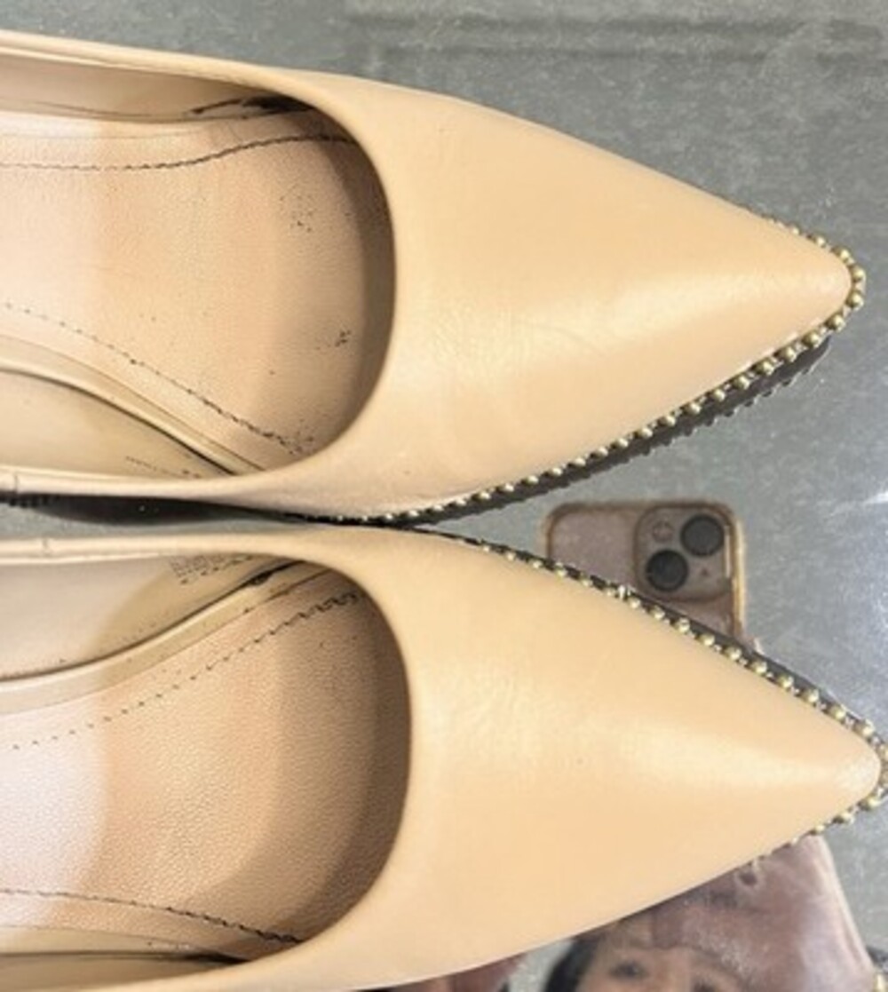 Coach Waverly High Heel Pumps. Nude/beige . Size 6.5. Very Good Condition - Picture 2 of 9